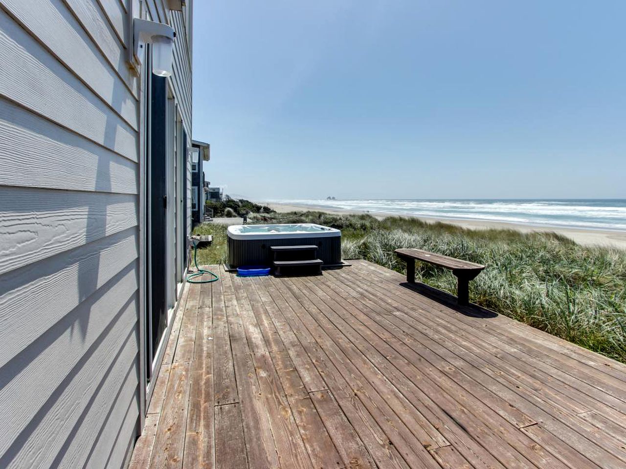 Beach Cabin in Rockaway Beach, Oregon