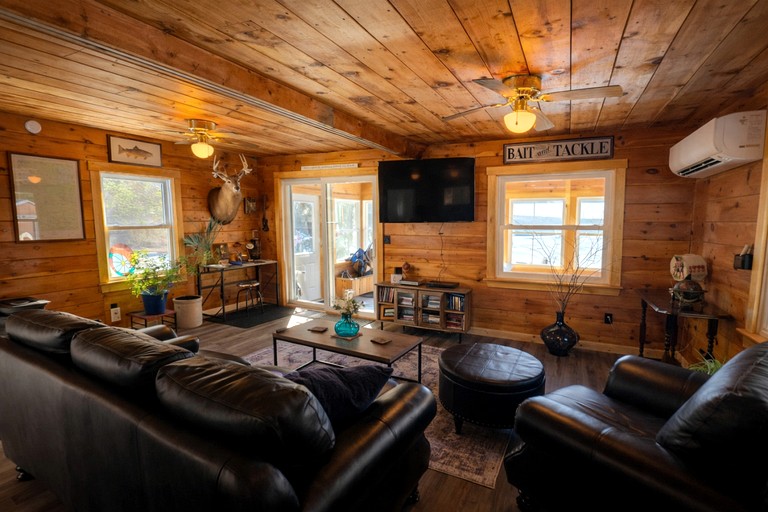 Cabins (United States of America, Greenville, Maine)