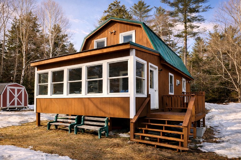 Cabins (United States of America, Greenville, Maine)