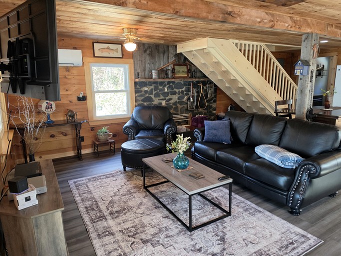 Cabins (United States of America, Greenville, Maine)