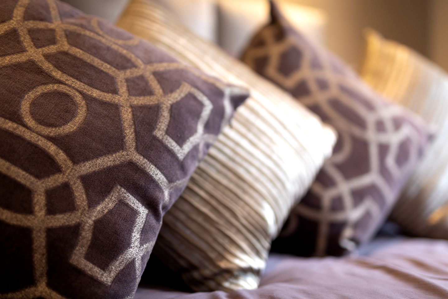 Dog-Friendly Luxury Lodge with Patio near Tenby & Saundersfoot, Pembrokeshire Coast