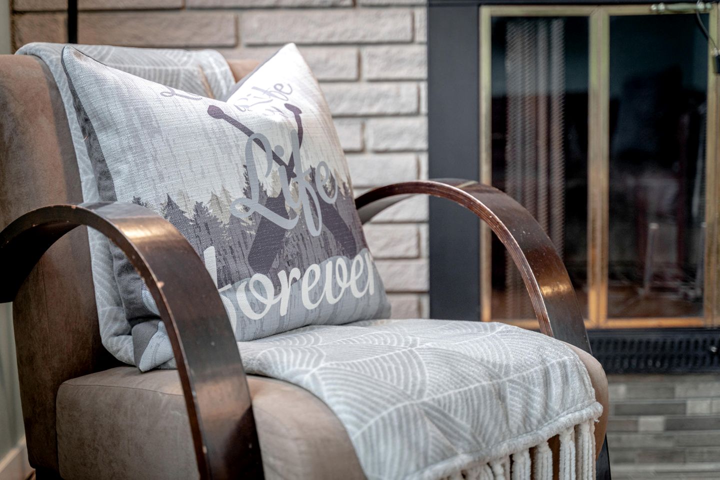 Amazing Beachfront Cottage with Barbecue in Leamington, Ontario