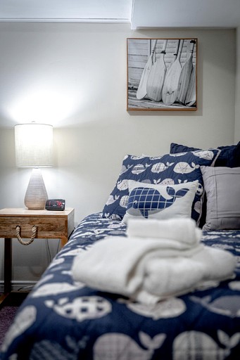 Cottages (Canada, Leamington, Ontario)