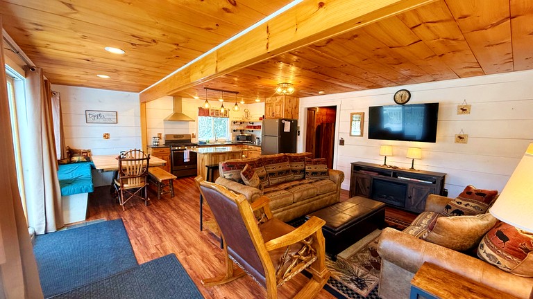 Cabins (United States of America, Greenville, Maine)