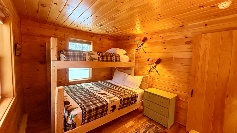 Cabins (United States of America, Greenville, Maine)