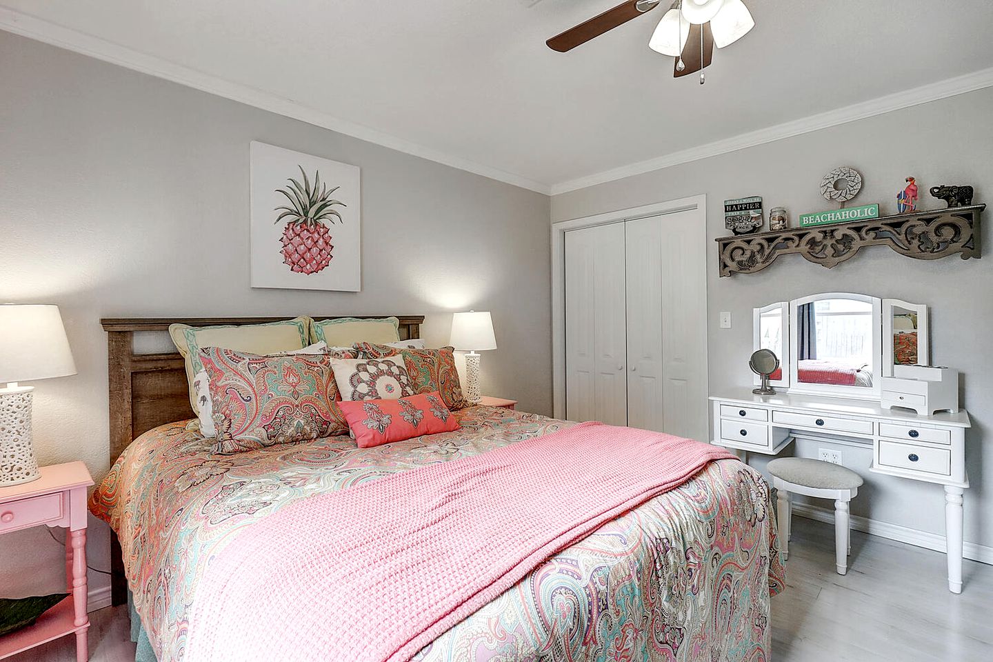 Picturesque Modern Cabin with Hot-Tub and Patio in Rockport, Texas