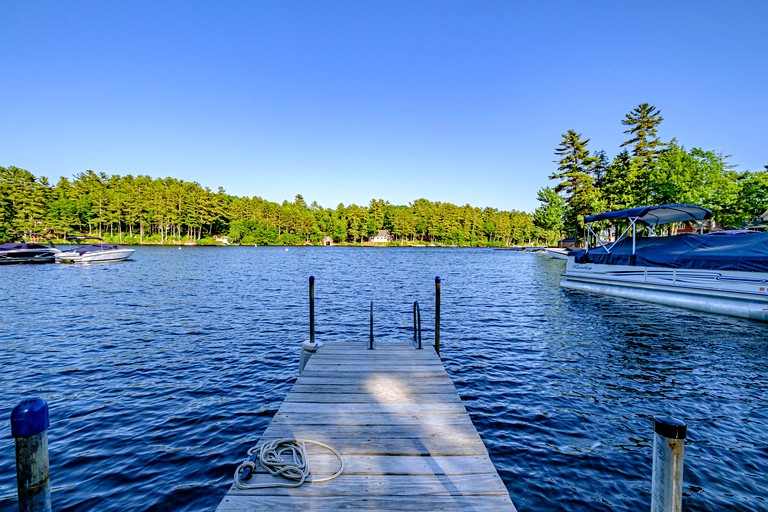 Sandy Feet Retreat A Sebago Waterfront Camp in Kettle Cove, Cabins