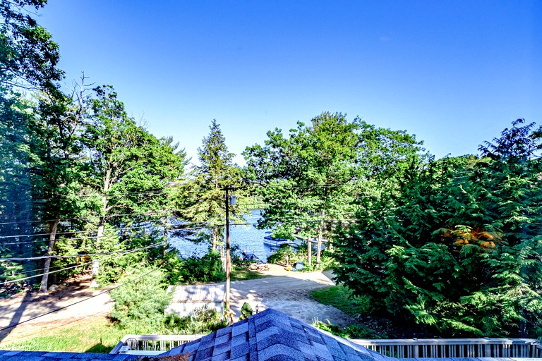 Sandy Feet Retreat A Sebago Waterfront Camp in Kettle Cove, Cabins