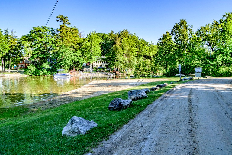 Sandy Feet Retreat A Sebago Waterfront Camp in Kettle Cove, Cabins, Casco, United States of