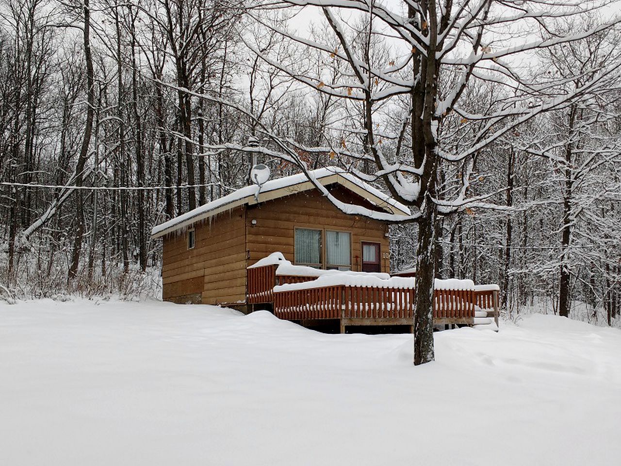 Cottage Rental in Halls Lake, Ontario