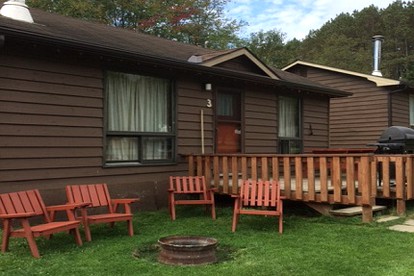 Lakefront Cottage Rental With Wood Burning Fireplace In Haliburton