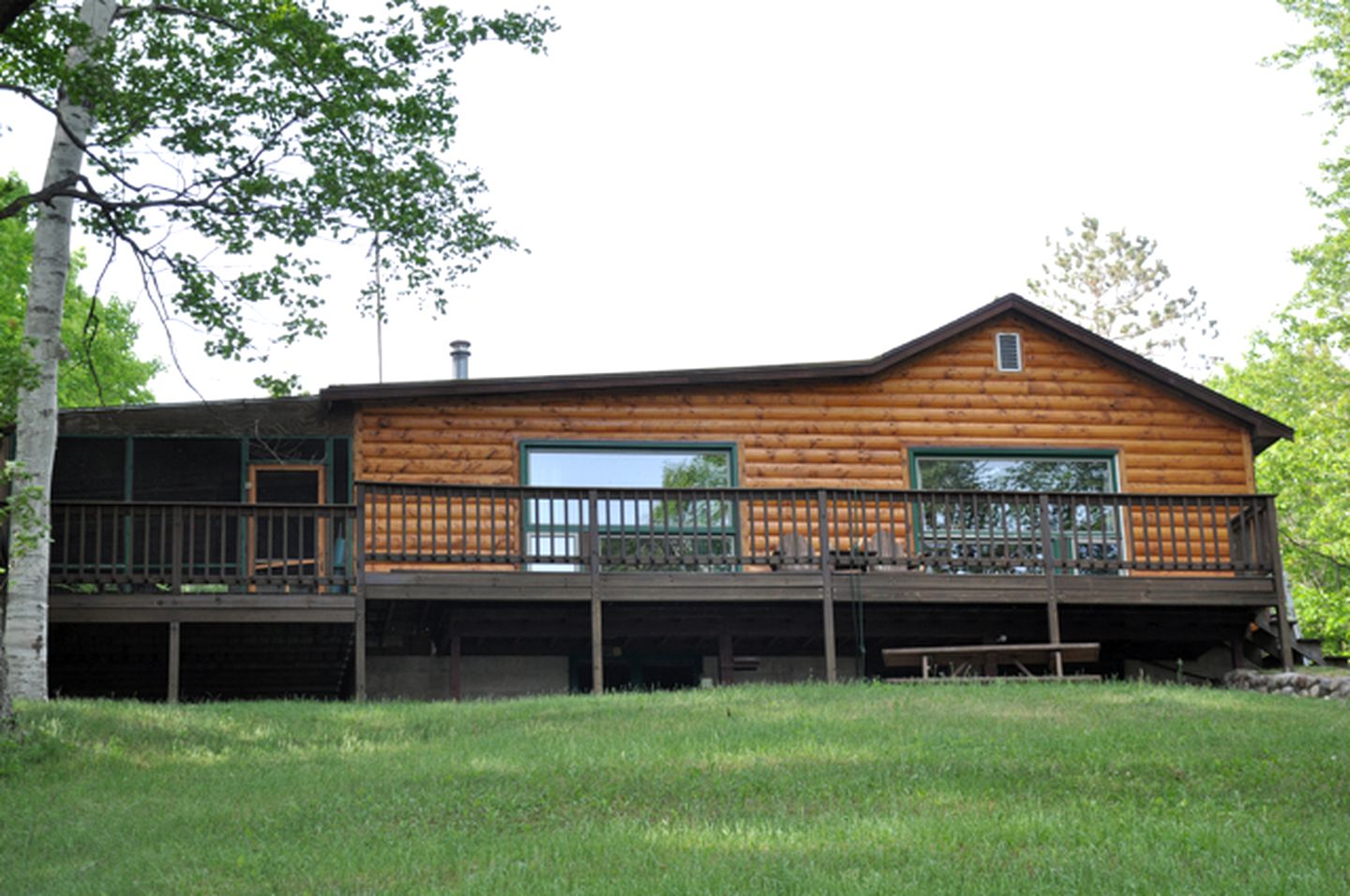 Spacious Log Cabin for a Lake Getaway in Northern Wisconsin