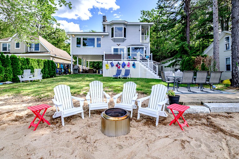 Sandy Shores A Family's Waterfront Vacation Spot, Cabins, Standish