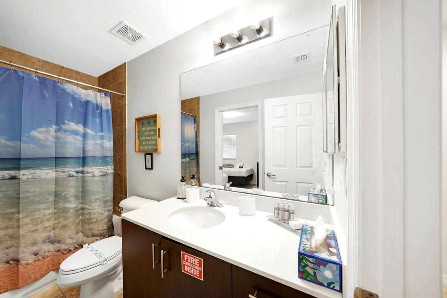 Modern Gated Townhouse with Heated Pool Access Near Beaches – Pompano Beach, Florida