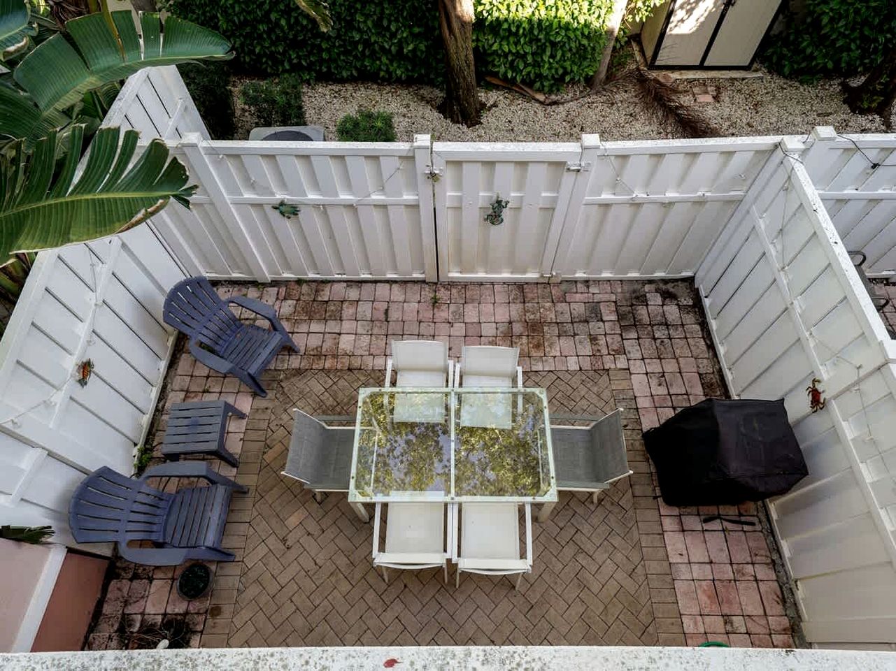 Modern Gated Townhouse with Heated Pool Access Near Beaches – Pompano Beach, Florida