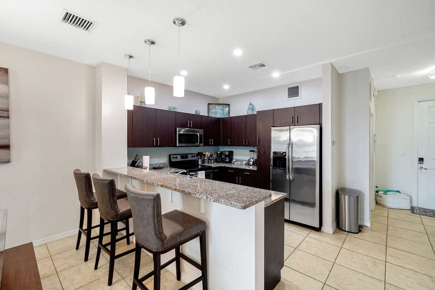 Modern Gated Townhouse with Heated Pool Access Near Beaches – Pompano Beach, Florida