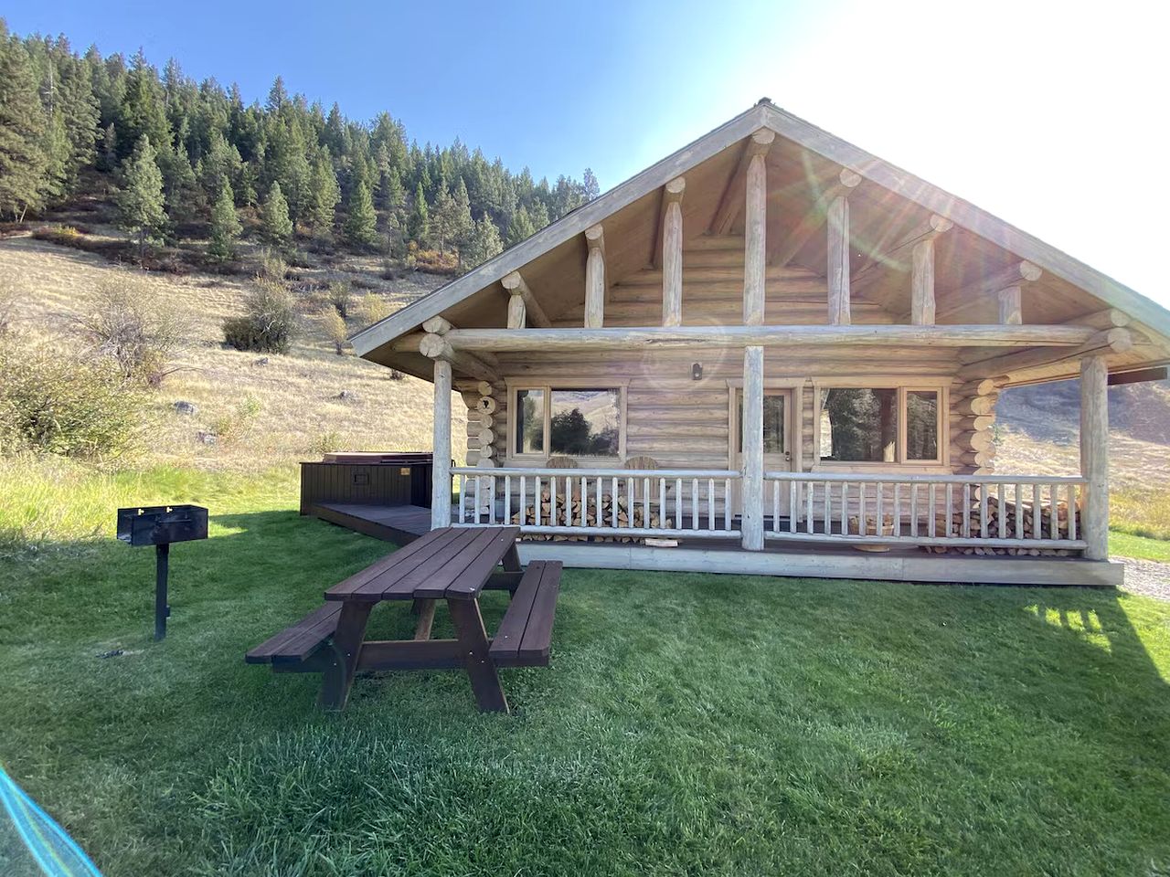 Tranquil Mountain Glamping Retreat: Stunning Log Cabin with a Hot Tub in Darby, MT | Log Cabins (Darby, Montana, United States of America)