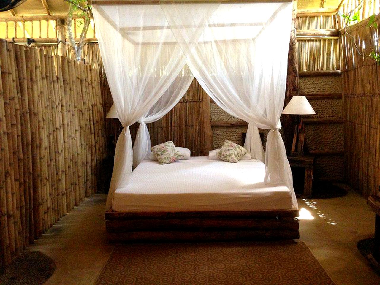 Unique Mud Hut and Tree House Rental for a Vacation near Tissamaharama in Sri Lanka