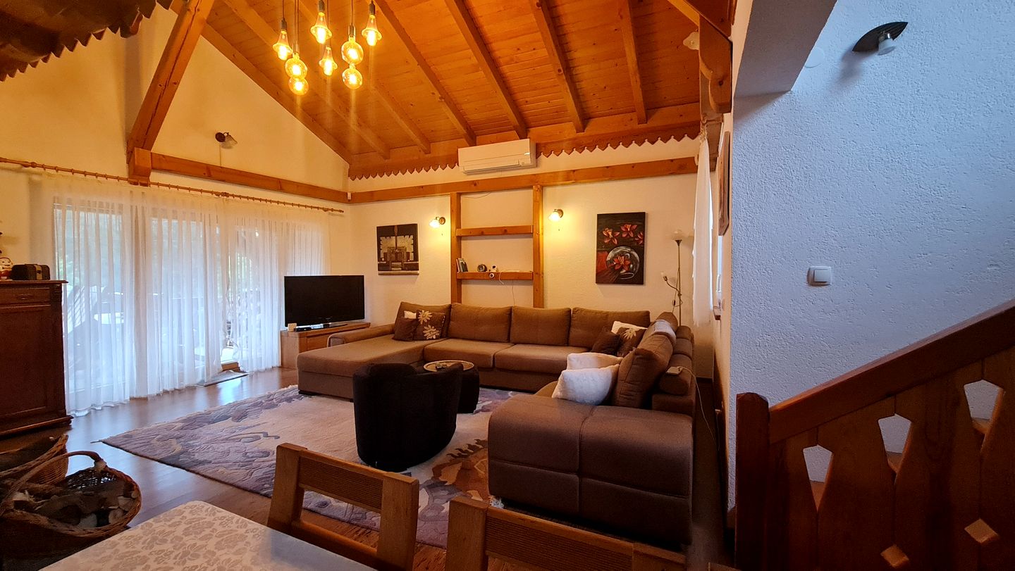 Secluded Log Cabin in the Forest for a Peaceful Mountain Getaway near Sarajevo, Bosnia and Herzegovina