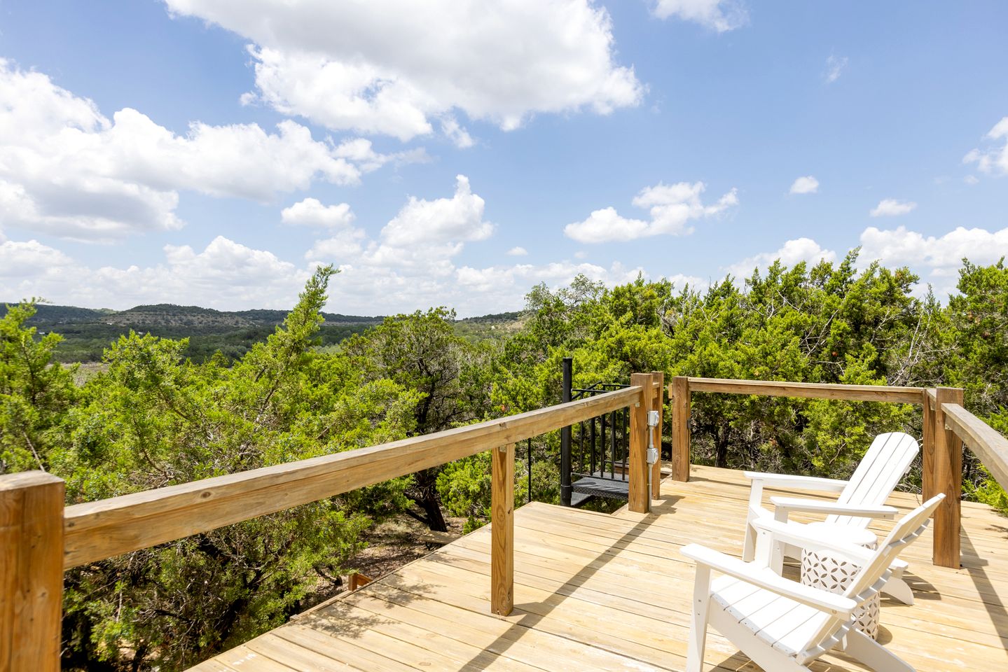 Secluded Romantic Yurt with Hot Tub in Wimberley, Texas