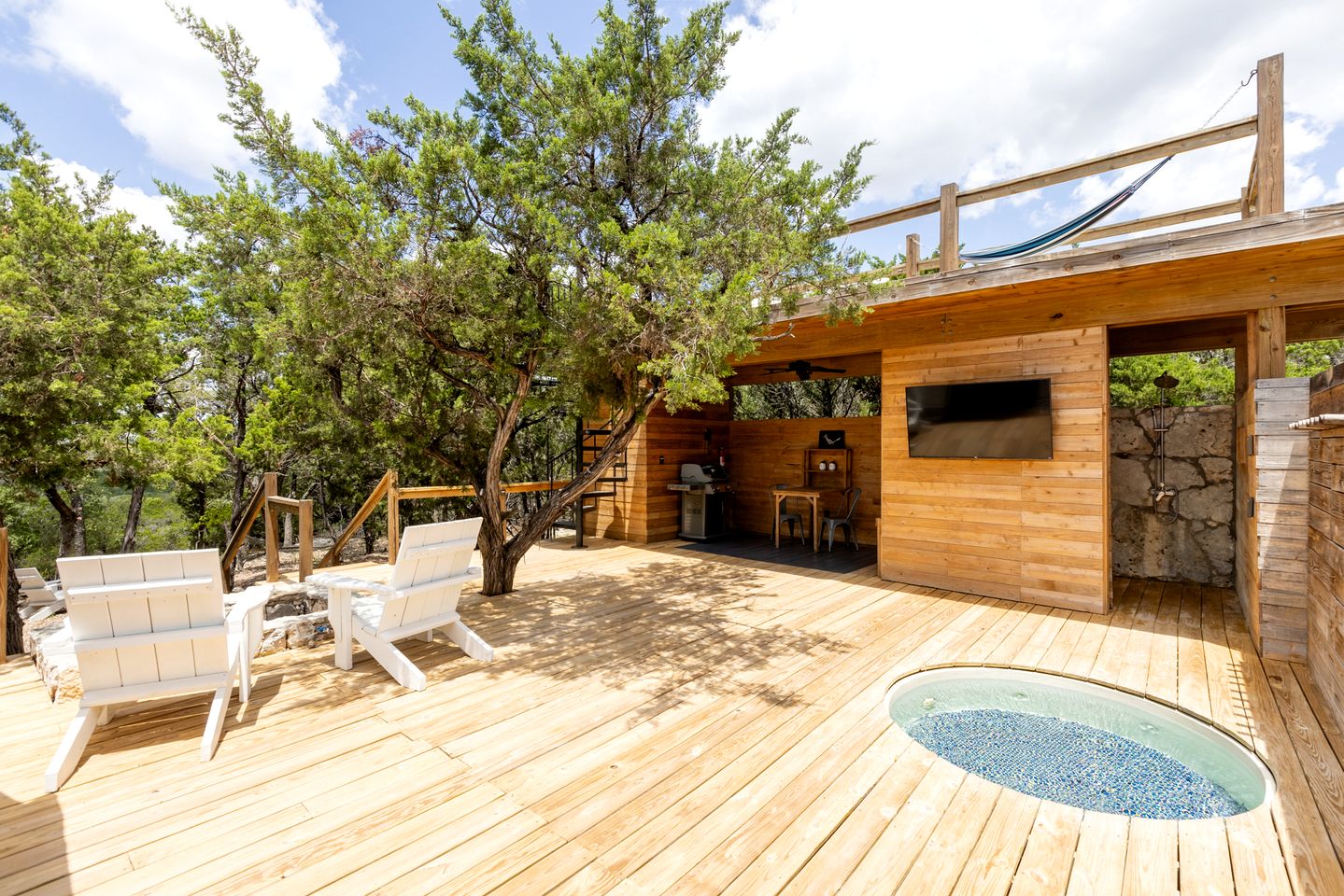 Secluded Romantic Yurt with Hot Tub in Wimberley, Texas
