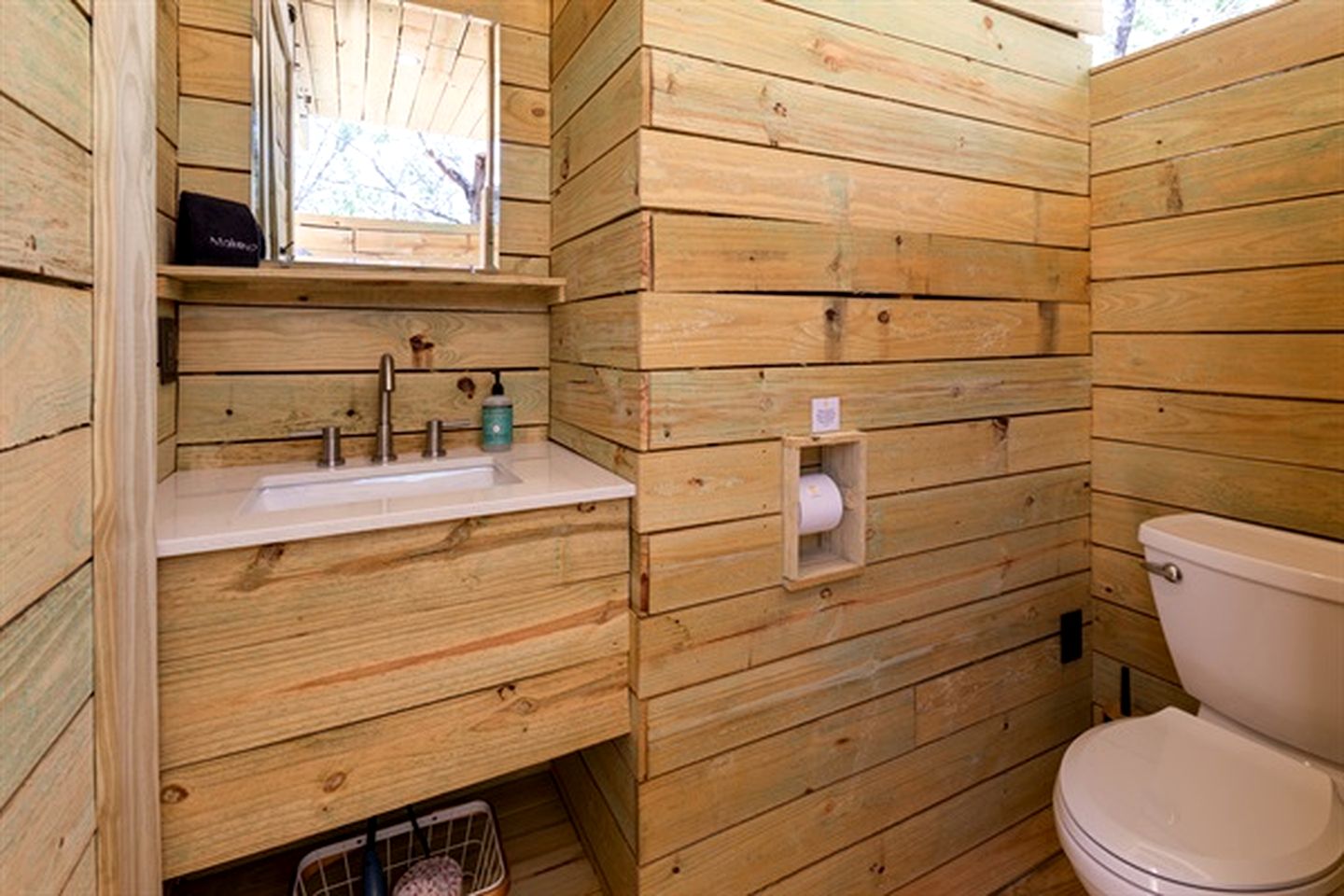 Secluded Romantic Yurt with Hot Tub in Wimberley, Texas