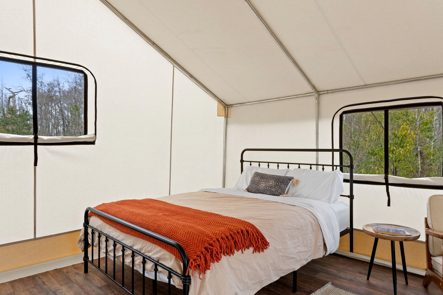 Outdoor Adventure Basecamp: World-Class Fishing, Hiking Trail & Pet-Friendly Fun in Wewahitchka, Florida