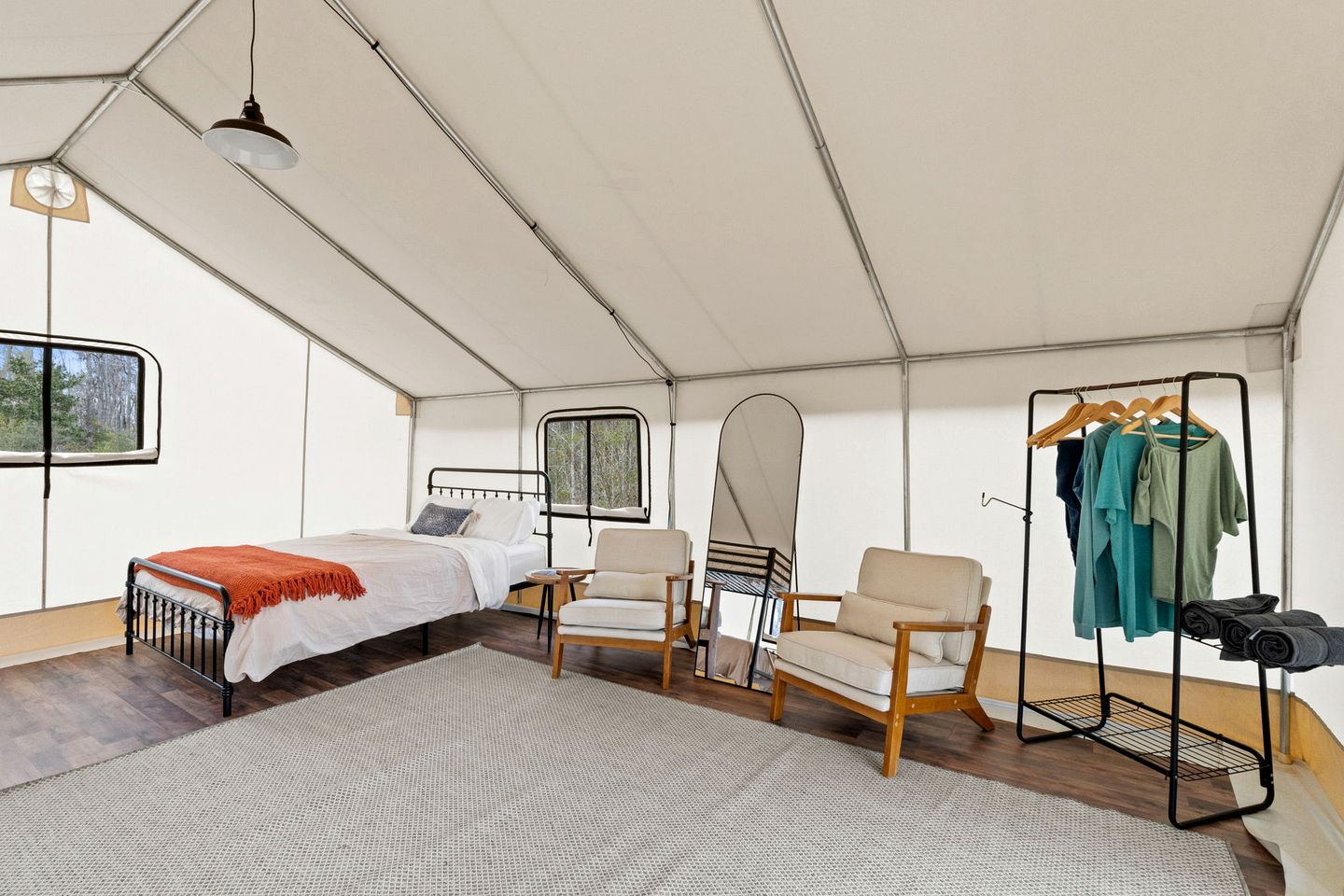 Outdoor Adventure Basecamp: World-Class Fishing, Hiking Trail & Pet-Friendly Fun in Wewahitchka, Florida