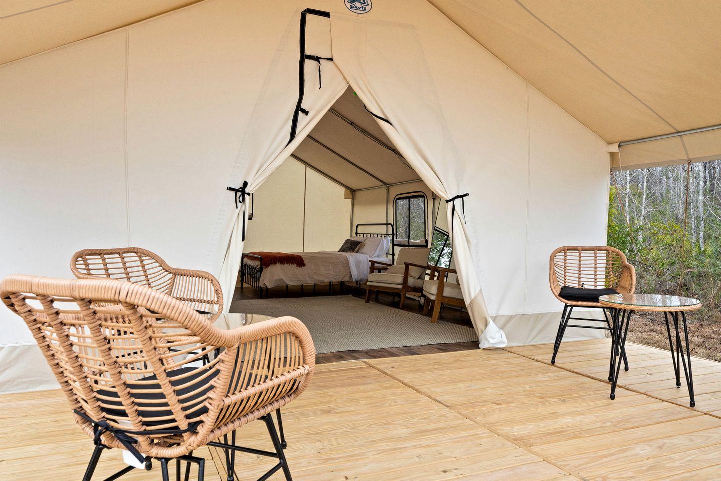 Outdoor Adventure Basecamp: World-Class Fishing, Hiking Trail & Pet-Friendly Fun in Wewahitchka, Florida