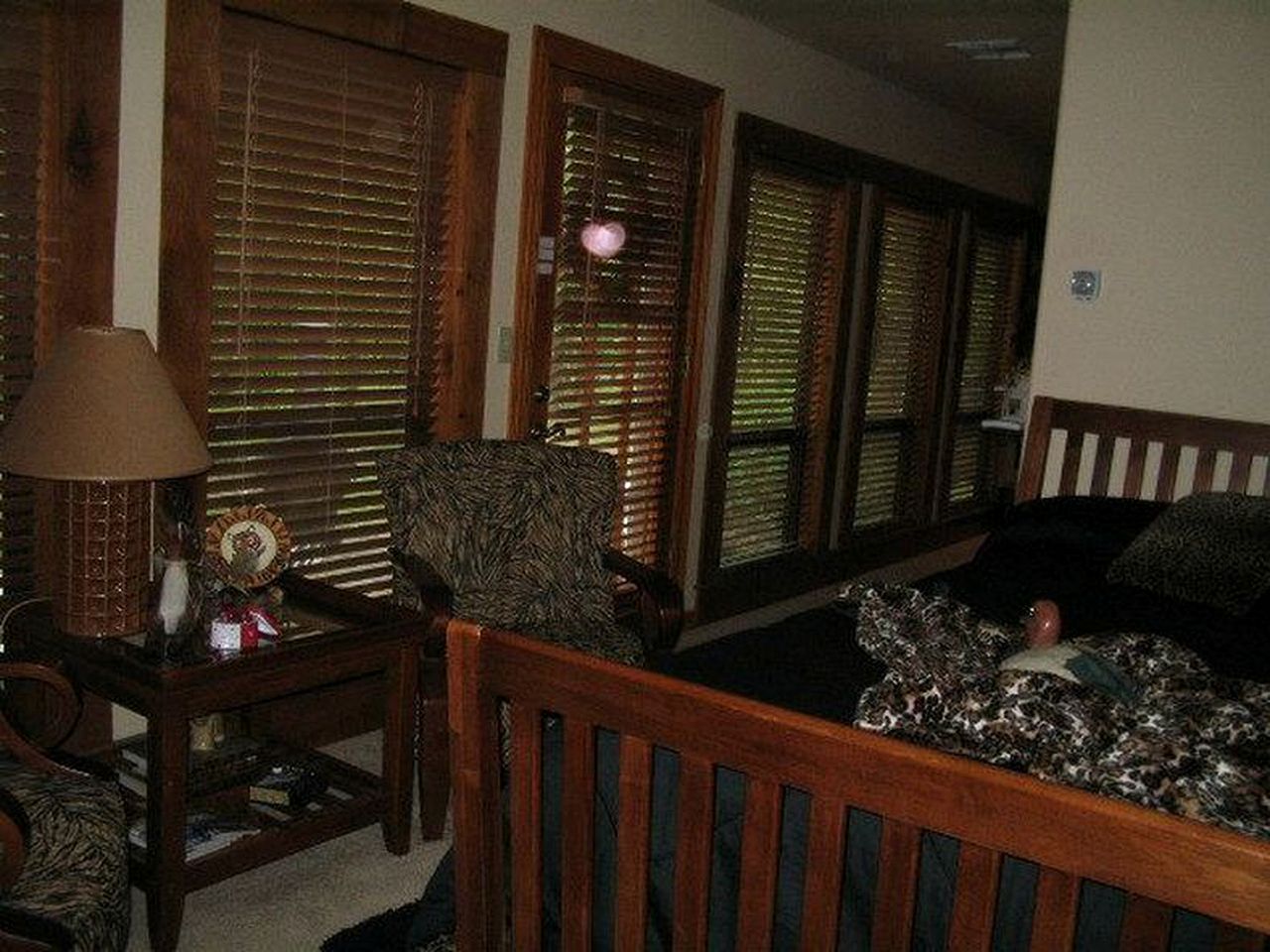 Rustic Cabin Rental on the Banks of a Private Lake in Catoosa, Oklahoma