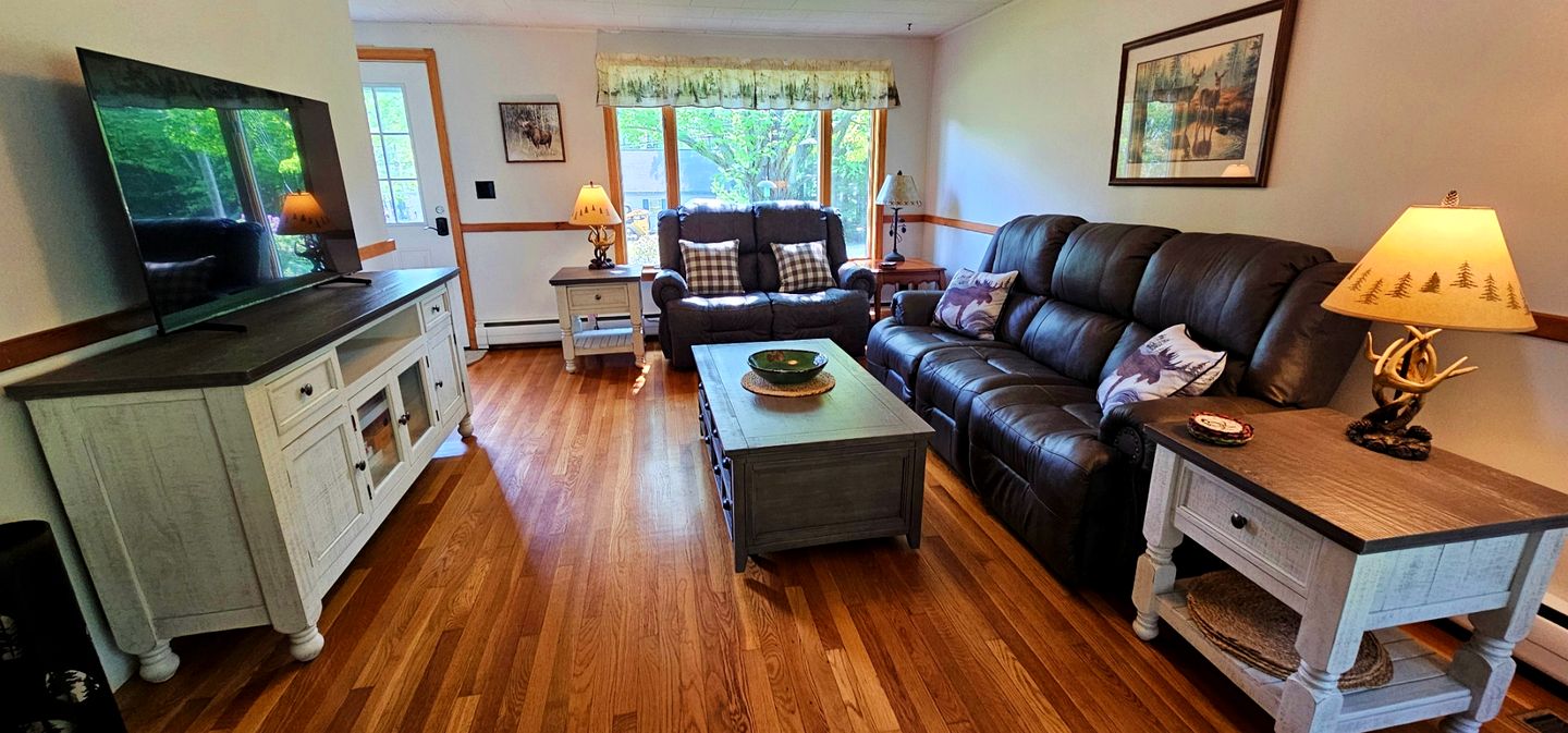 Radiant Pet-Friendly Cottage Oasis Near Moosehead Lake, Maine