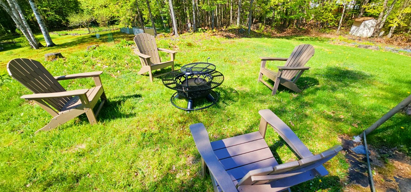 Radiant Pet-Friendly Cottage Oasis Near Moosehead Lake, Maine
