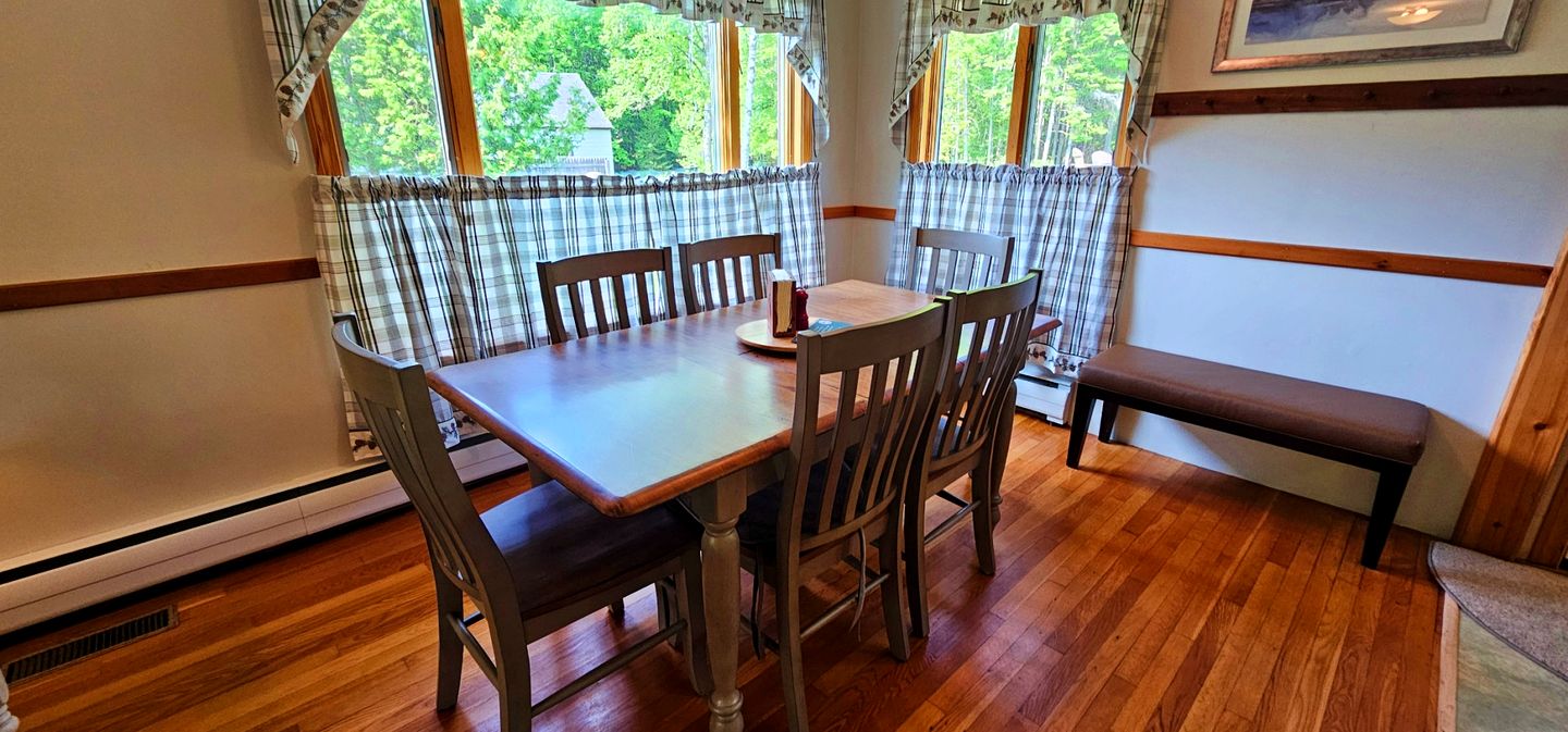 Radiant Pet-Friendly Cottage Oasis Near Moosehead Lake, Maine