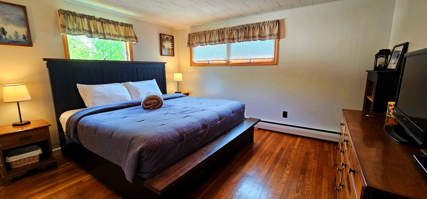 Radiant Pet-Friendly Cottage Oasis Near Moosehead Lake, Maine