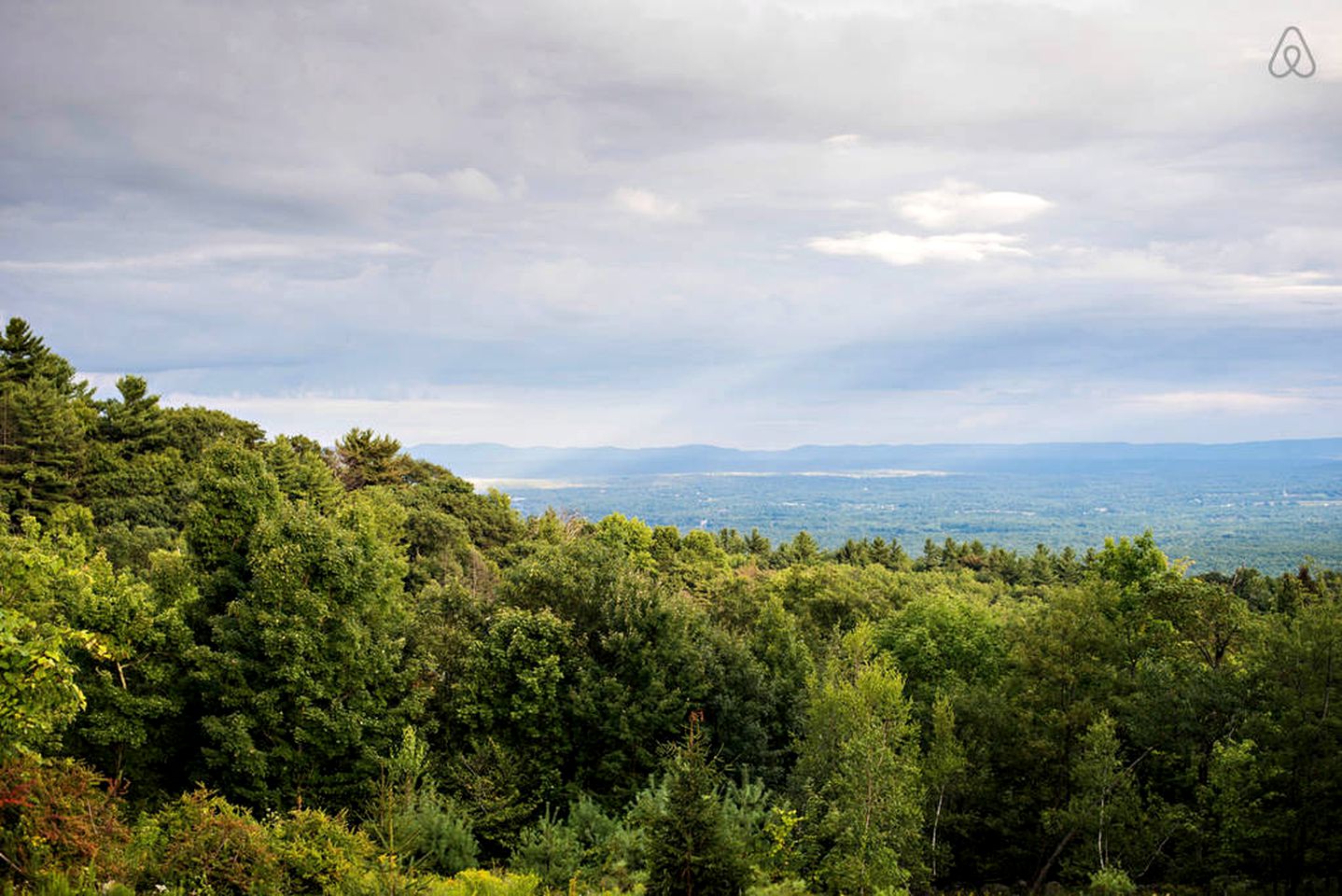 Luxurious Modern Chalet Rental on Top of the Shawangunk Mountains in New York