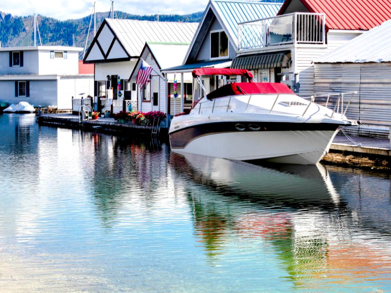 Floating Cabin Lake Pend Oreille, Idaho