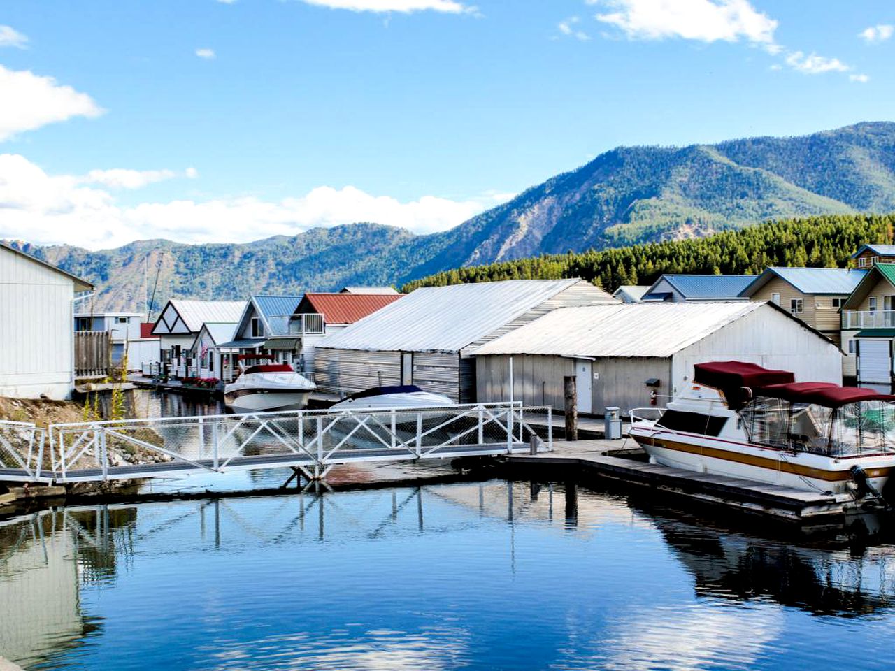 Floating Cabin Lake Pend Oreille, Idaho