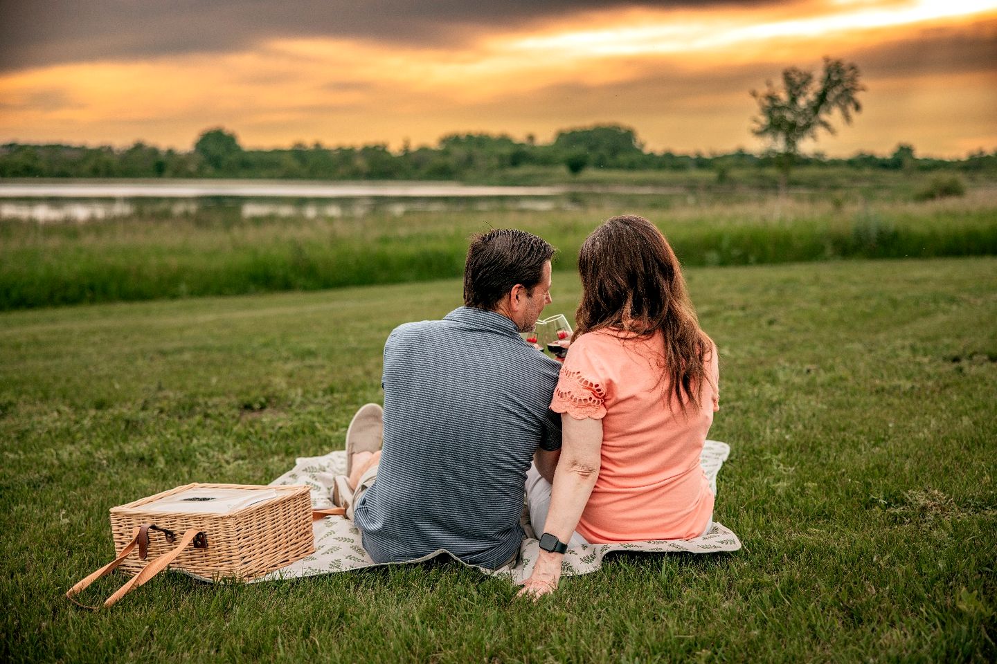 Charming Vineyard Glamping Tent with Wine Tastings near Lake Shetek in Currie, Minnesota