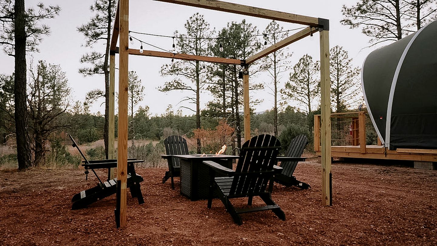 Scenic Family Glamping Retreat with Orchard & Mountain Views near Mountainair in Torreon, New Mexico