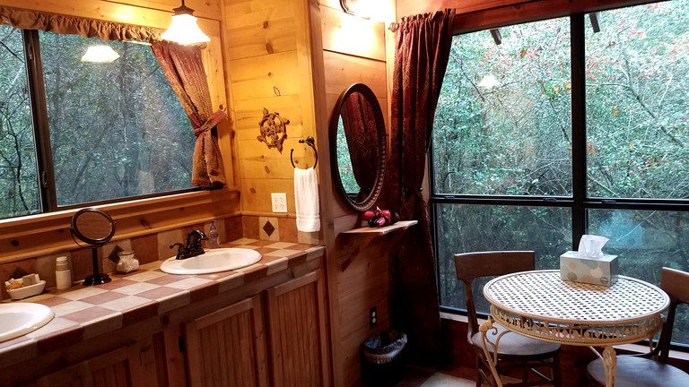 Cabins (Brenham, Texas, United States)