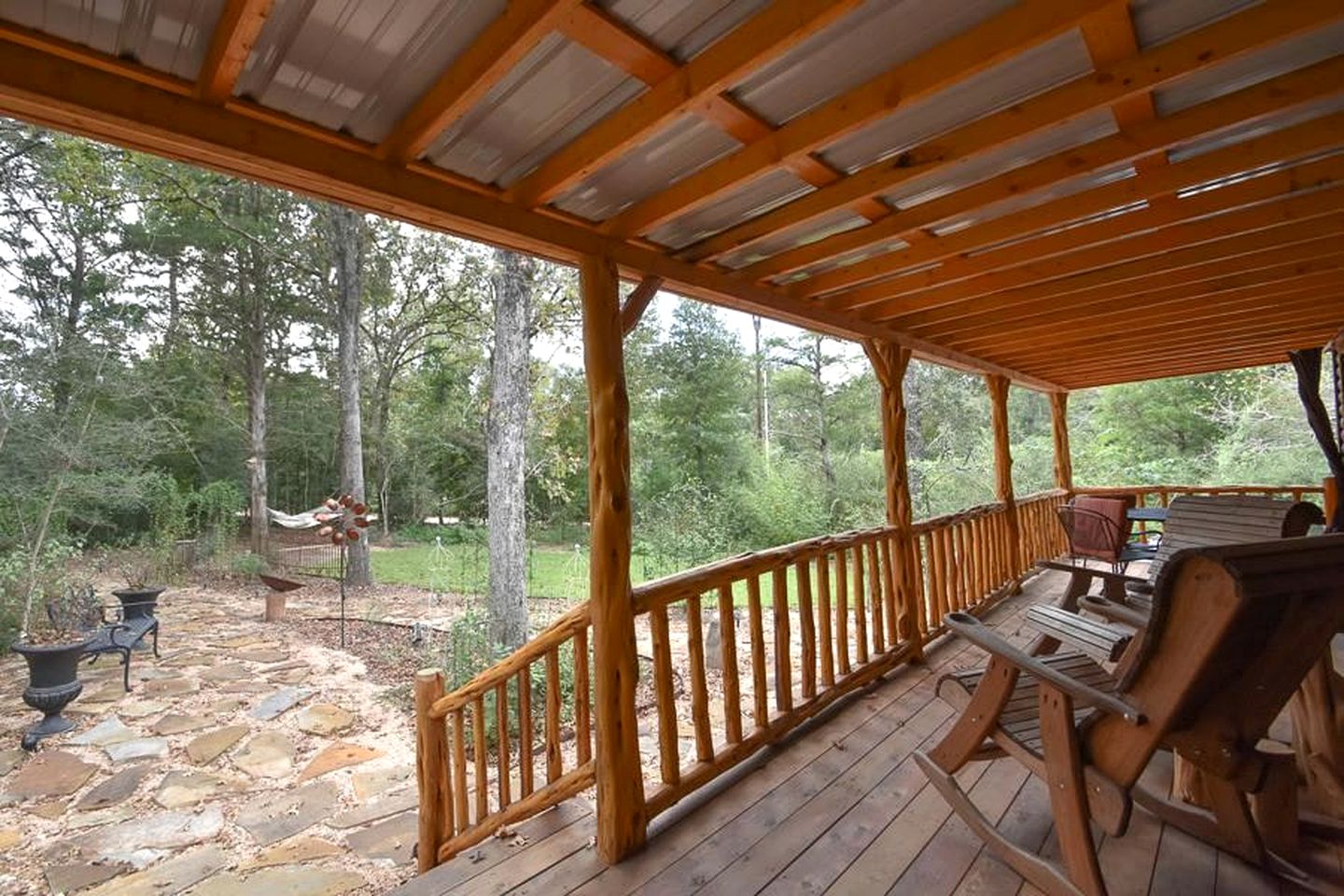 Stunning Cabin with Four-Person Hot Tub for Getaway near Carmine, Texas