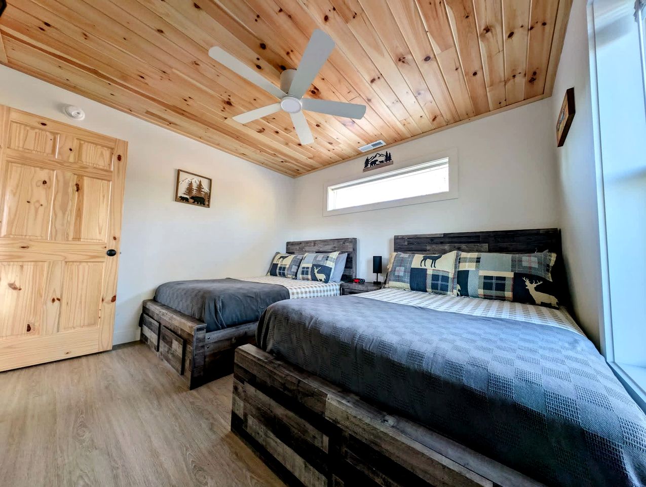 Scenic Lakeside Cabin with Fire Pit & Porch near Flanders Pond and Acadia Views in Sullivan, Maine