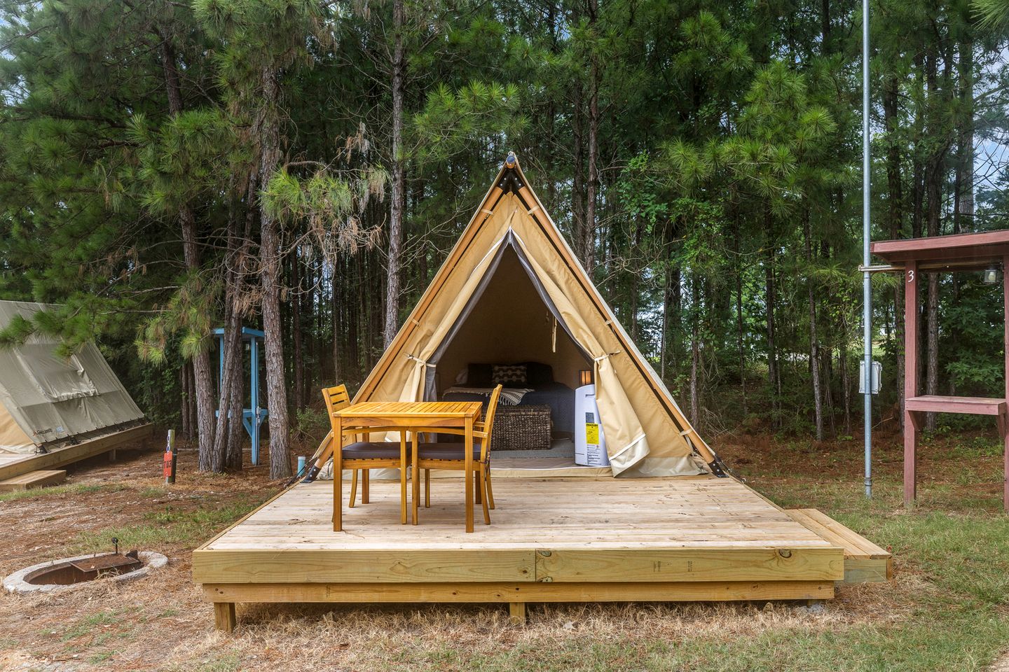 A-Frames (United States of America, Onalaska, Texas)