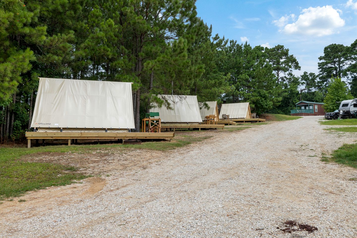 Scenic Lakeside Glamping Tent with Marina and Pool Access near Livingston in Lake Livingston, Texas