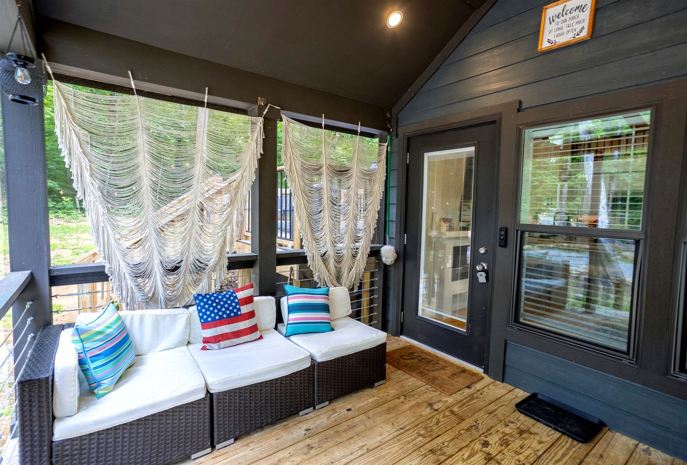 Scenic Mountain Cabin with Lake Access and Waterfall Views near South Cumberland State Park Tennessee