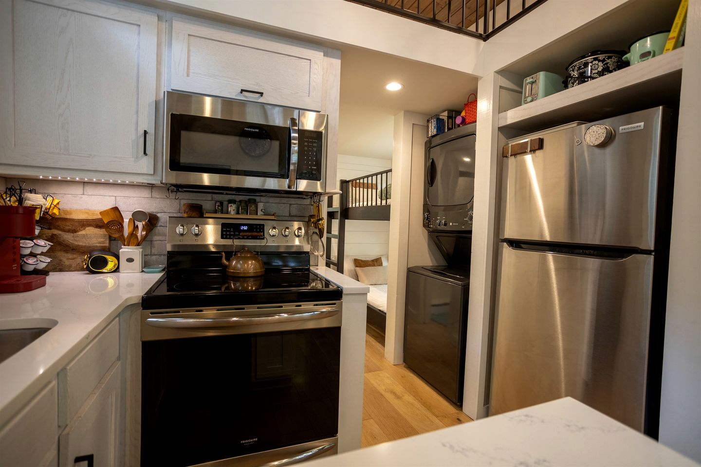 Scenic Mountain Cabin with Lake Access and Waterfall Views near South Cumberland State Park Tennessee