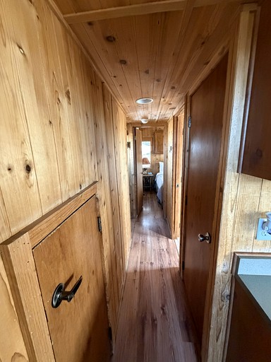 Cabins (United States of America, Lone Pine, California)