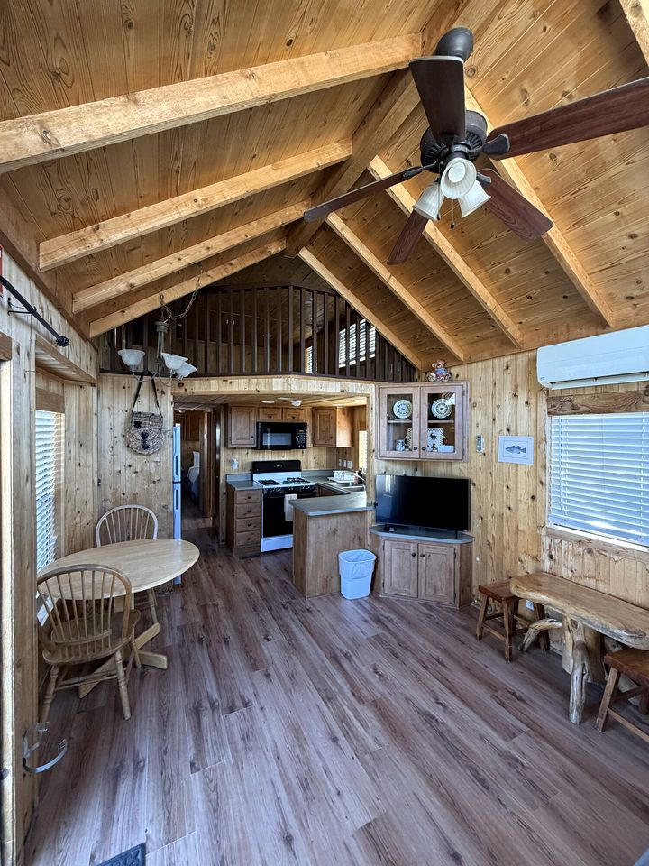 Scenic Mountain Cabin with Sierra Nevada Views on Highway 395 Near Lone Pine, California
