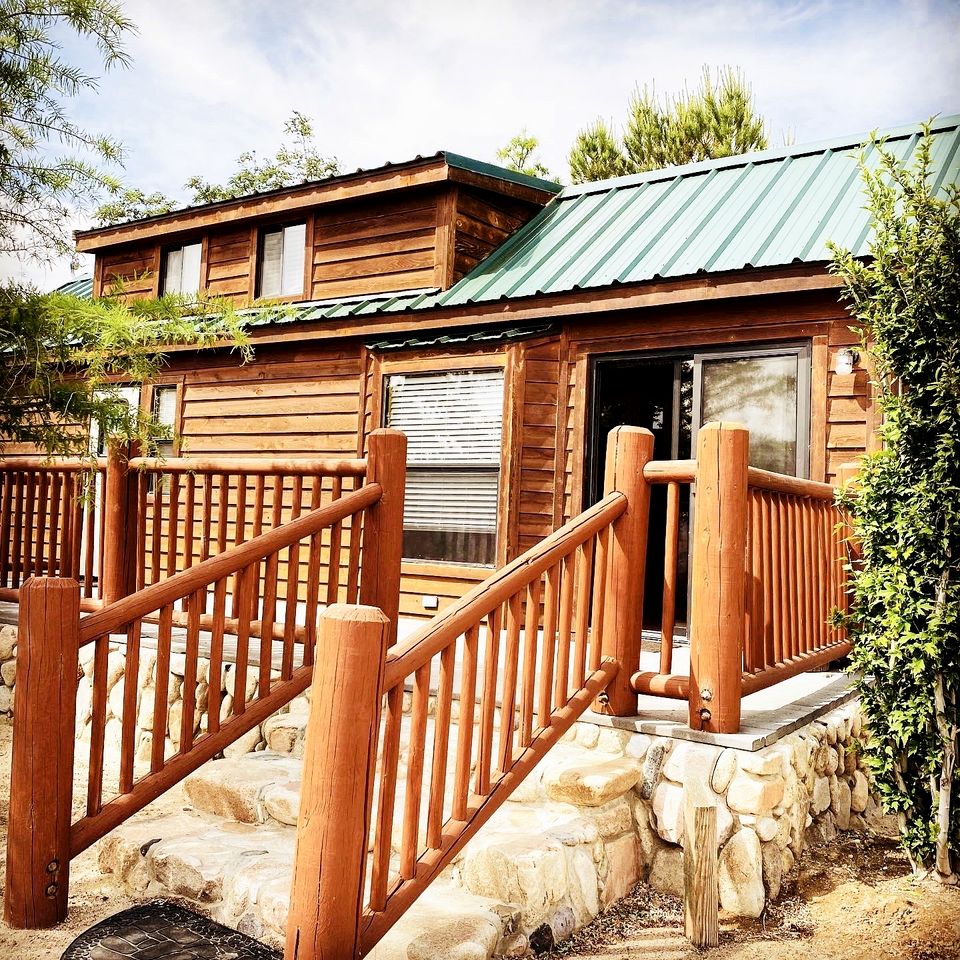Scenic Mountain Cabin with Sierra Nevada Views on Highway 395 Near Lone Pine, California