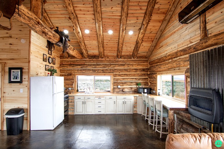 Cabins (United States of America, Blanding, Utah)